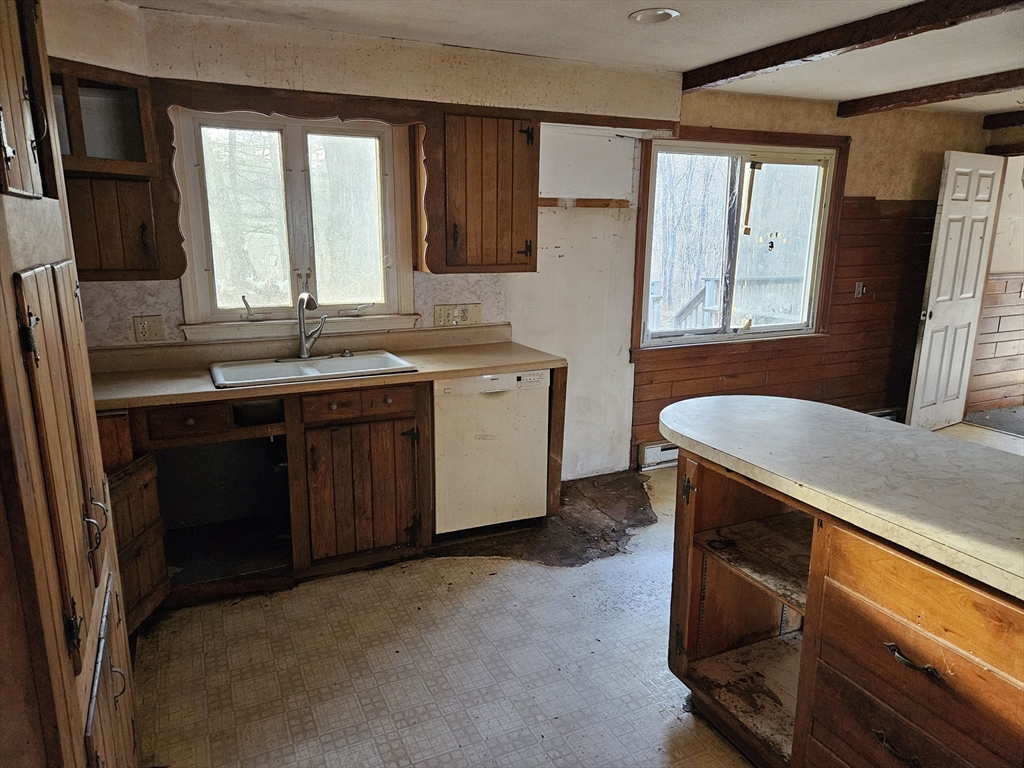 8 Curtis Road Southwick, MA 01077 - Photo 7 of 15 Gallery Image 7