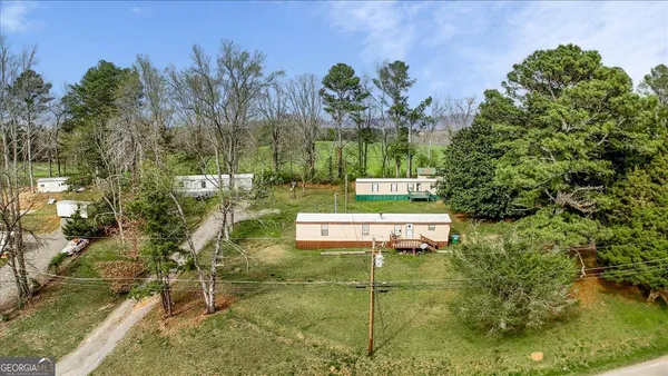 a view of an outdoor space