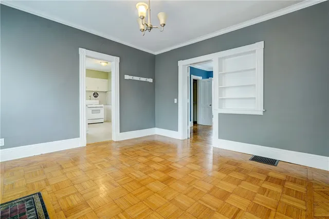 $1,350 | 745 University Avenue, Unit DOWN, Rochester, NY 14607