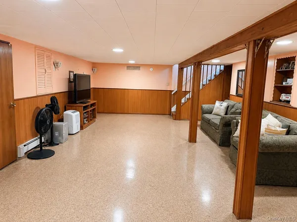 $3,900 | 49 Garden Boulevard, Hicksville, NY 11801