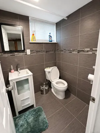 $3,900 | 49 Garden Boulevard, Hicksville, NY 11801