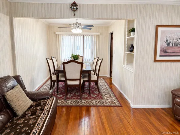 $3,900 | 49 Garden Boulevard, Hicksville, NY 11801