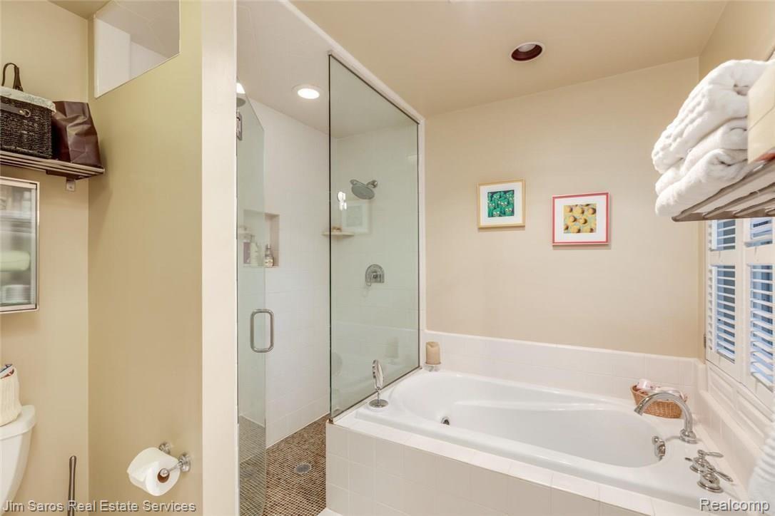 1014 Harvard Road Grosse Pointe, MI 48230 - Photo 19 of 37 1014 Harvard Rd Grosse Pointe-large-012-6-1014 Harvard Road00012FULL-1500x1000-72dpi.jpg
