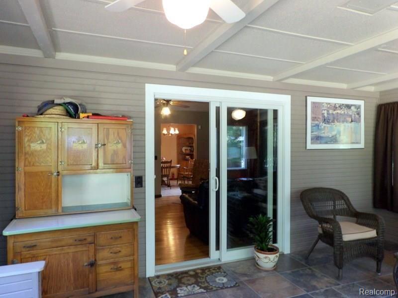 27880 Sibley Road Romulus, MI 48174 - Photo 36 of 62 102_3402.JPG