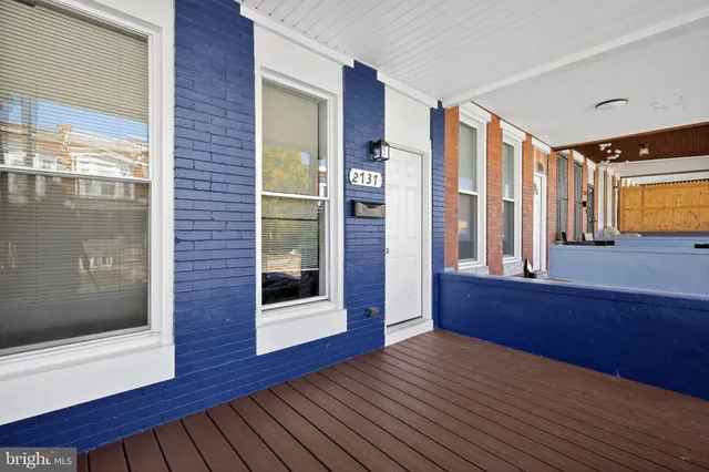 a view of livingroom with furniture and wooden floor
