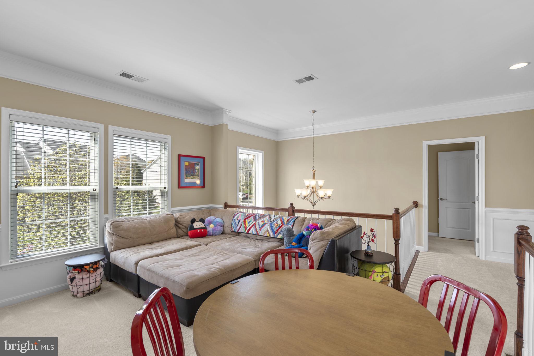 9323 Castle Hill Road Springfield, VA 22153 - Photo 33 of 95