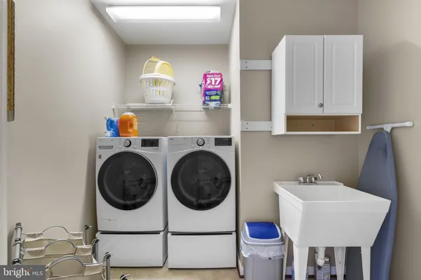 $1,679,999 | 9323 Castle Hill Road, Springfield, VA 22153