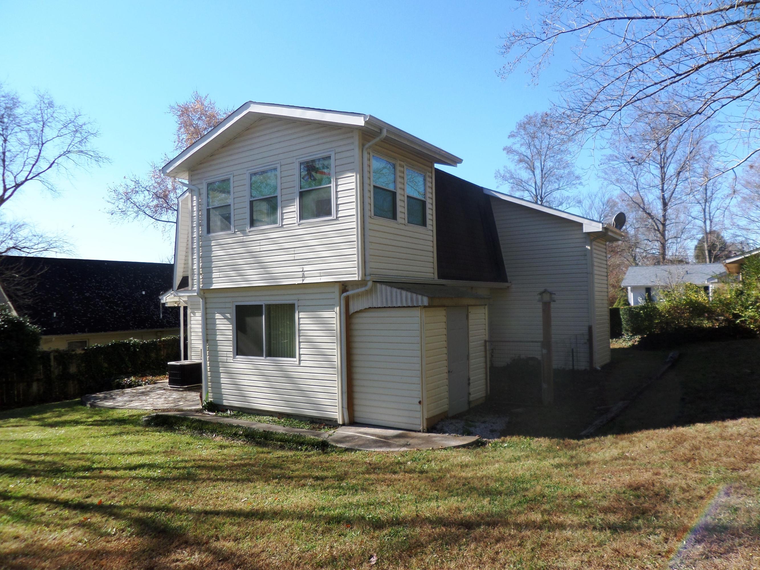 123 Parsons Road Oak Ridge, TN 37830 - Photo 22 of 23 backview