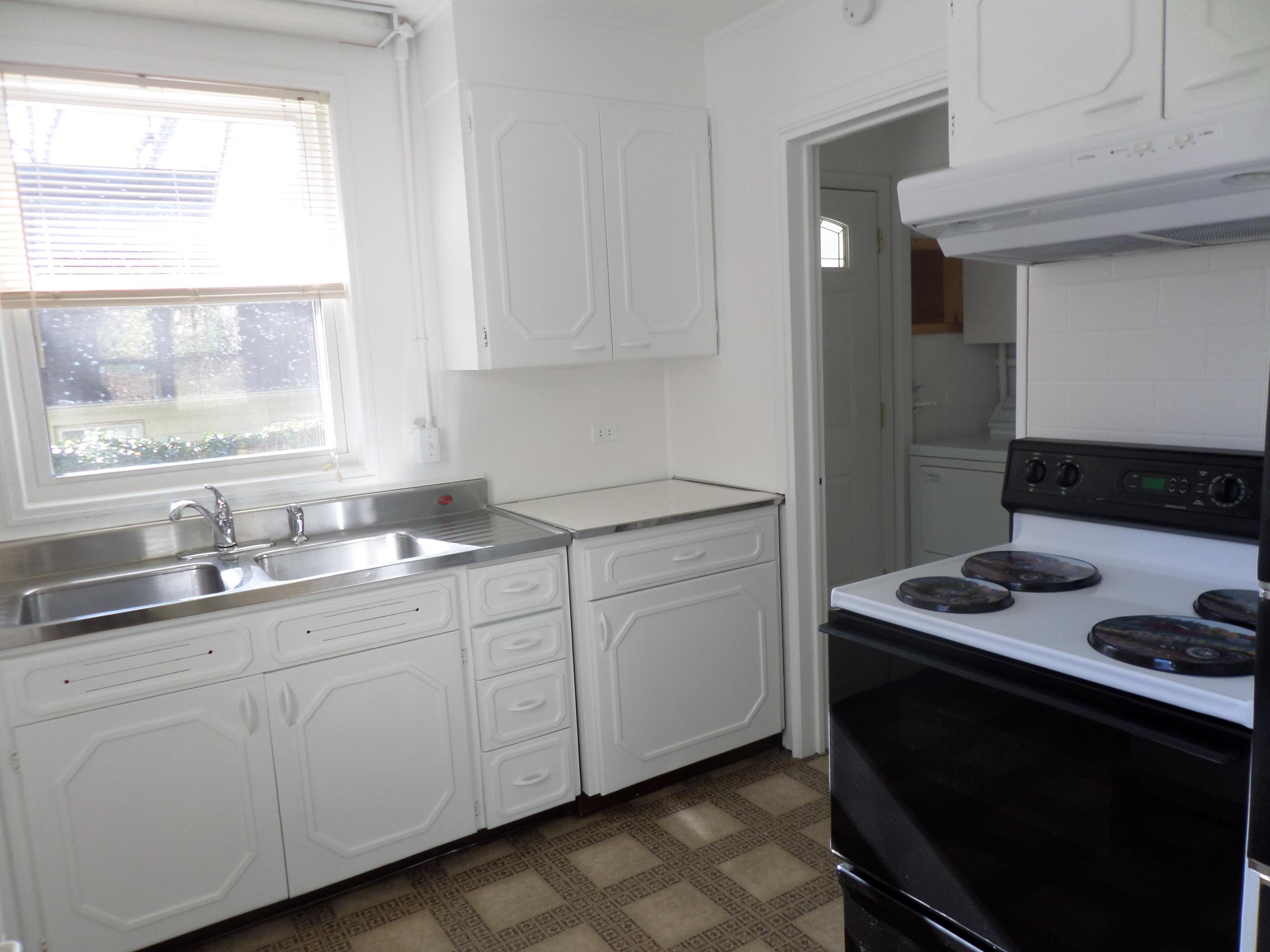 123 Parsons Road Oak Ridge, TN 37830 - Photo 4 of 23 kitchen3