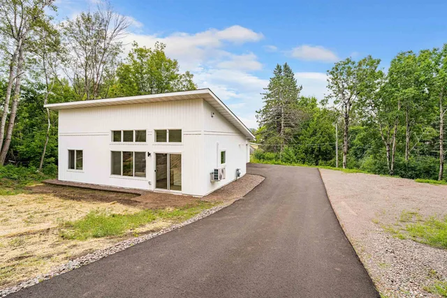 $314,900 | 14 West Linden Street, Duluth, MN 55811