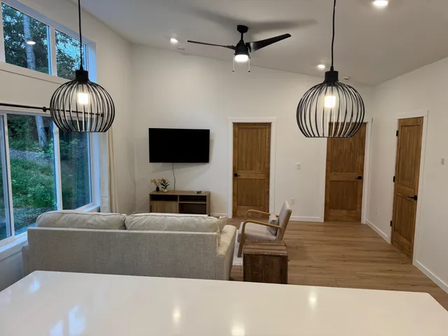 $314,900 | 14 West Linden Street, Duluth, MN 55811