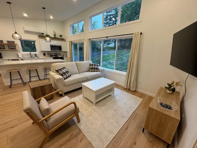 $314,900 | 14 West Linden Street, Duluth, MN 55811