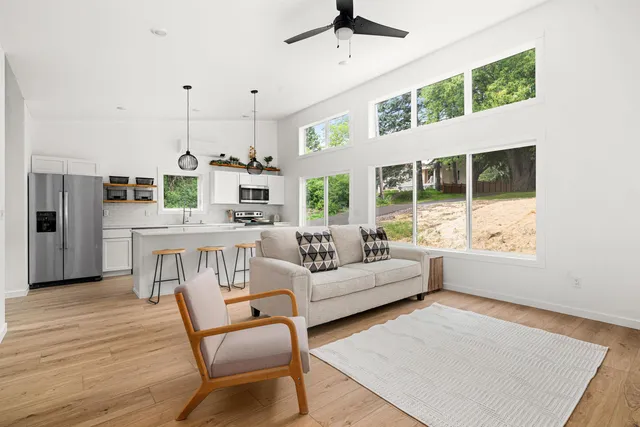 $314,900 | 14 West Linden Street, Duluth, MN 55811