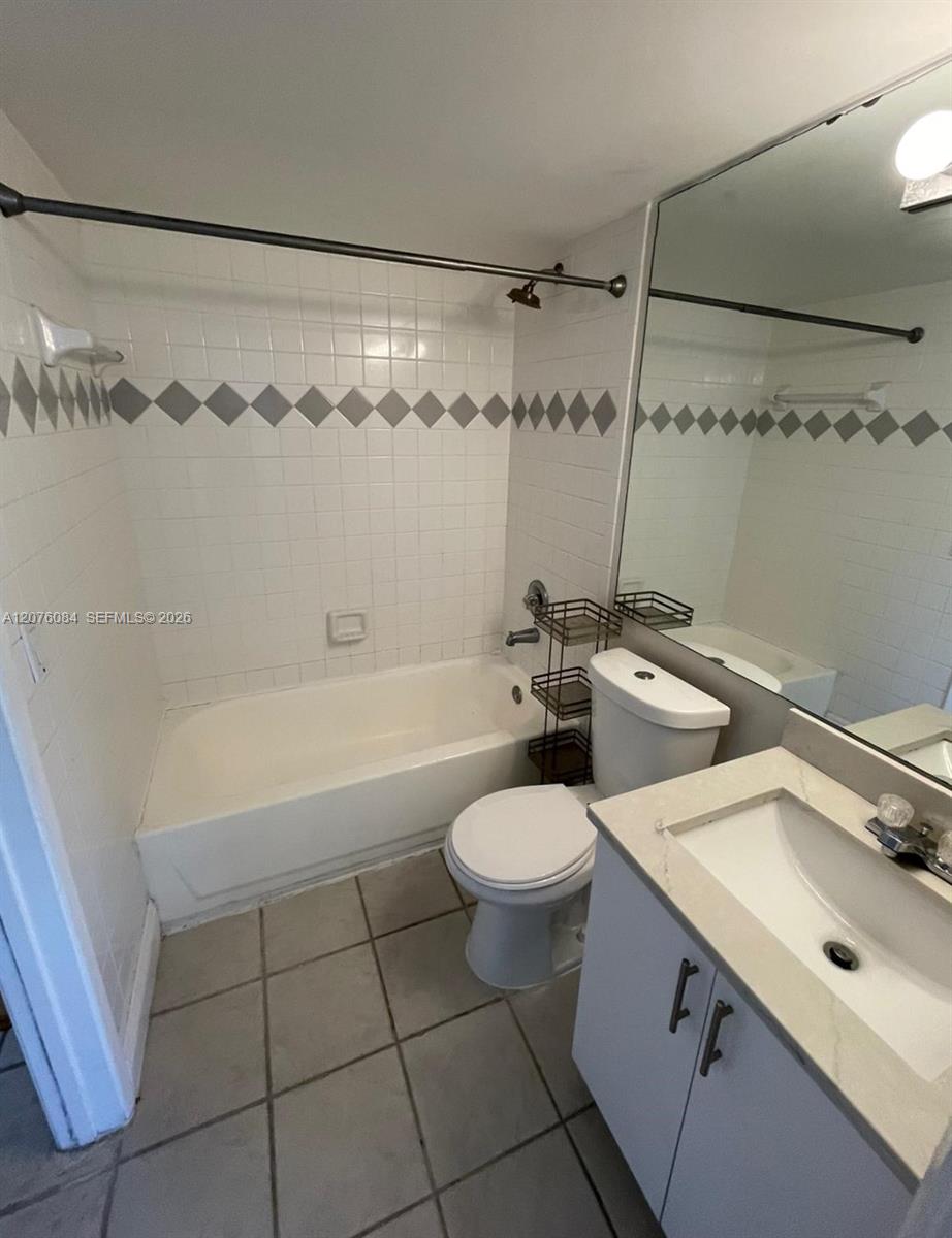 126 Southwest 17th Road, Unit 609 Miami, FL 33129 - Photo 11 of 15 Gallery Image 11