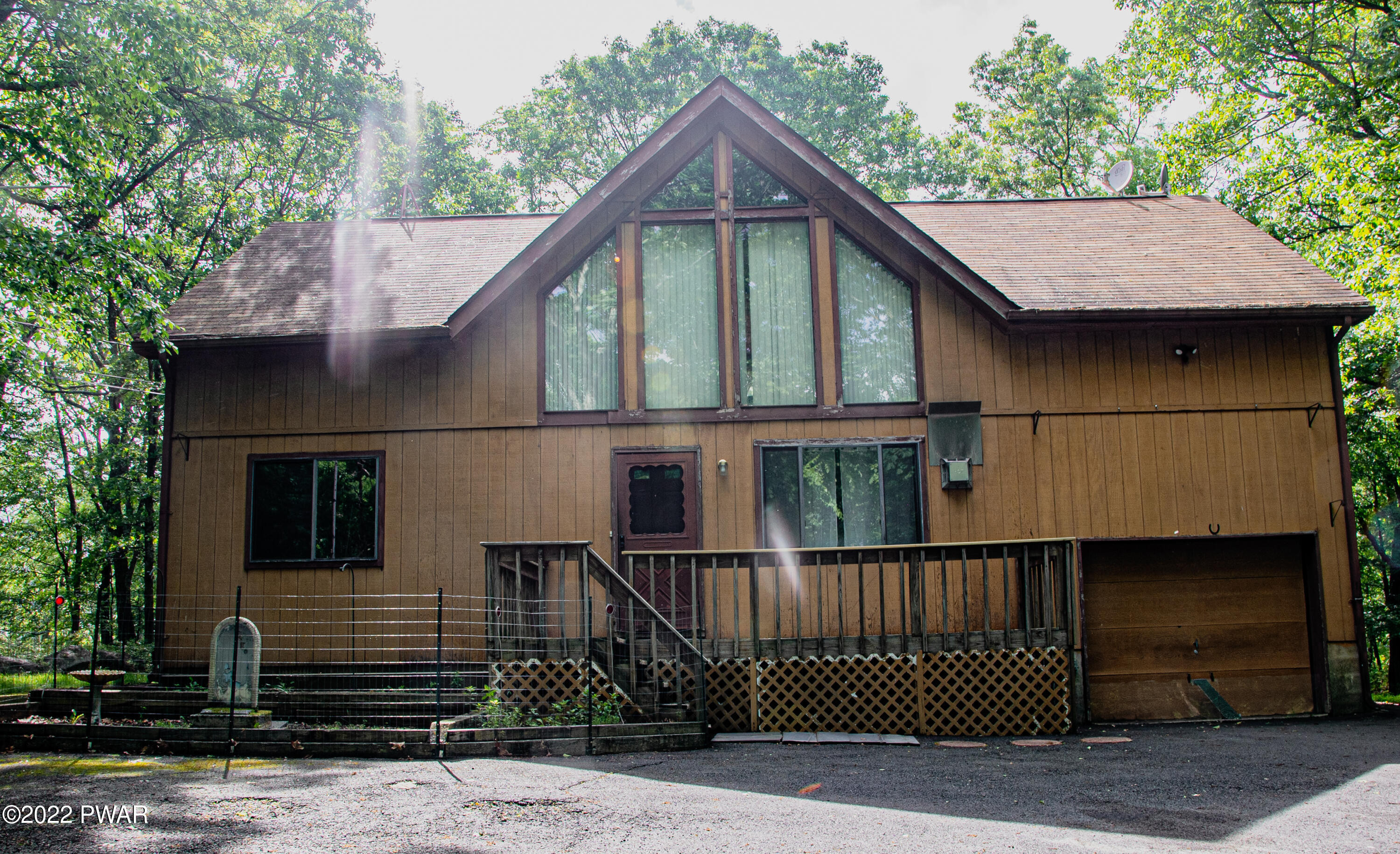 375 Mallard Lane Bushkill, PA 18324 - Photo 2 of 28 a front view of a house with a porch