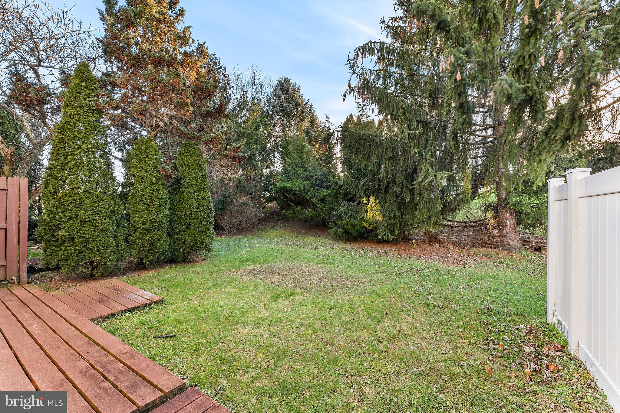 685 Briarstone Road Bethlehem, PA 18017 - Photo 4 of 24 Gallery Image 4