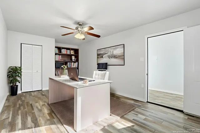 $225,000 | 402 Mockingbird Lane, Devine, TX 78016