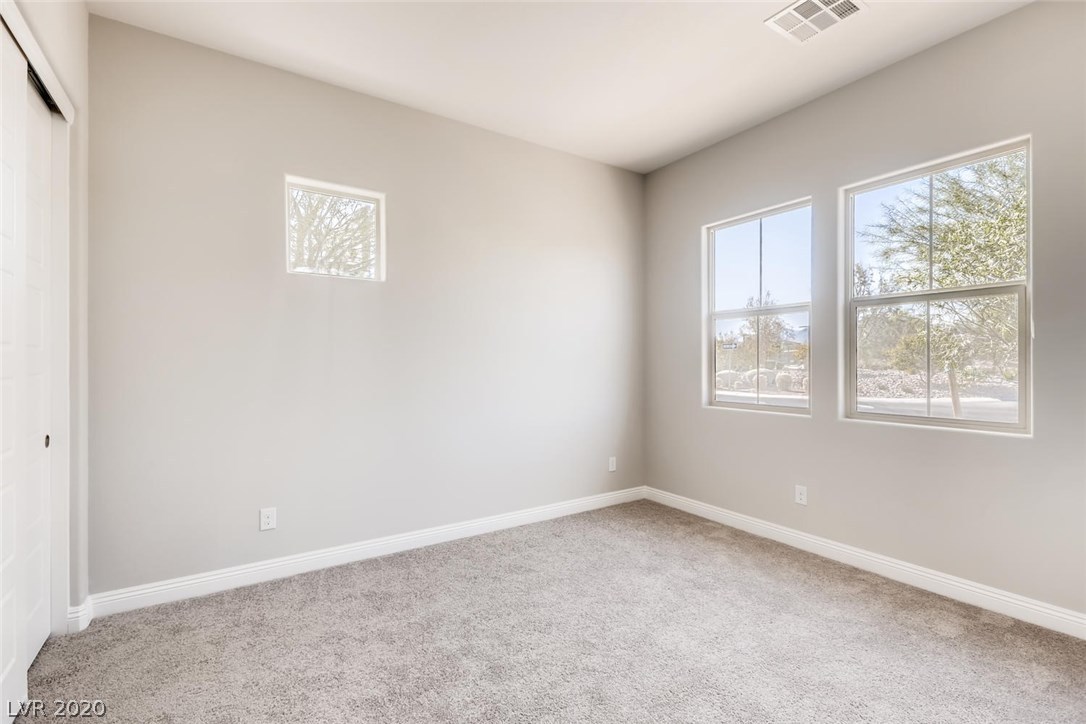 1076 East Sunset Road Henderson, NV 89011 - Photo 11 of 27 Gallery Image 11