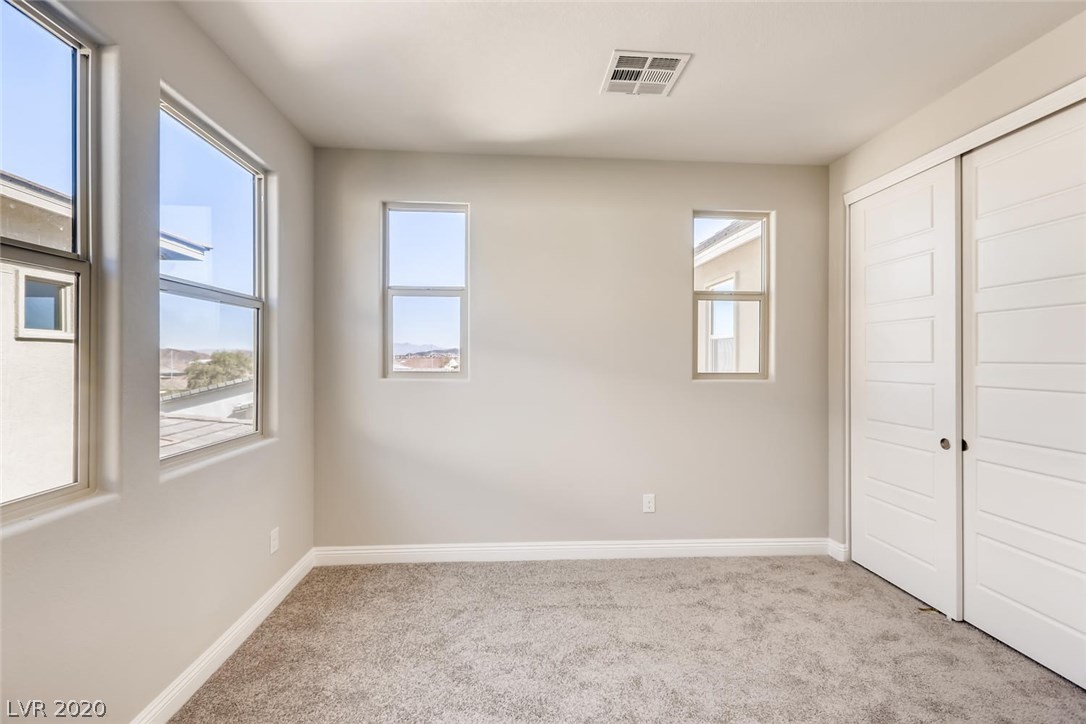 1076 East Sunset Road Henderson, NV 89011 - Photo 18 of 27 Gallery Image 18