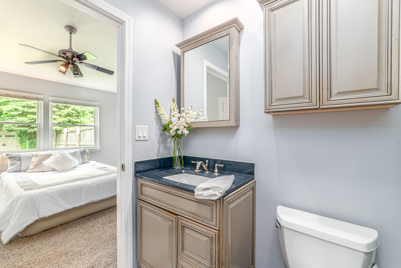 350 Chaparral Circle Elgin, IL 60120 - Photo 15 of 28 a bathroom with a sink and a toilet