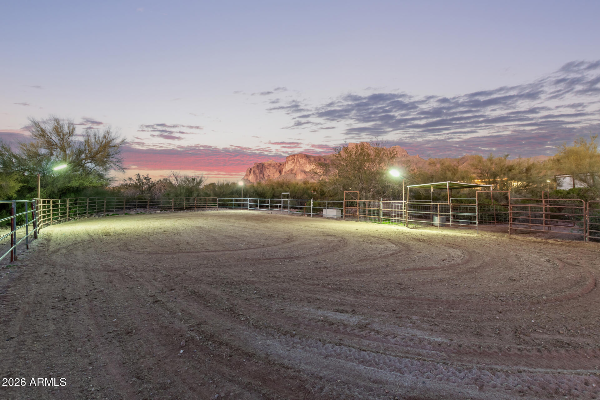 164 South Sixshooter Road Apache Junction, AZ 85119 - Photo 48 of 85 50 Six Shooter