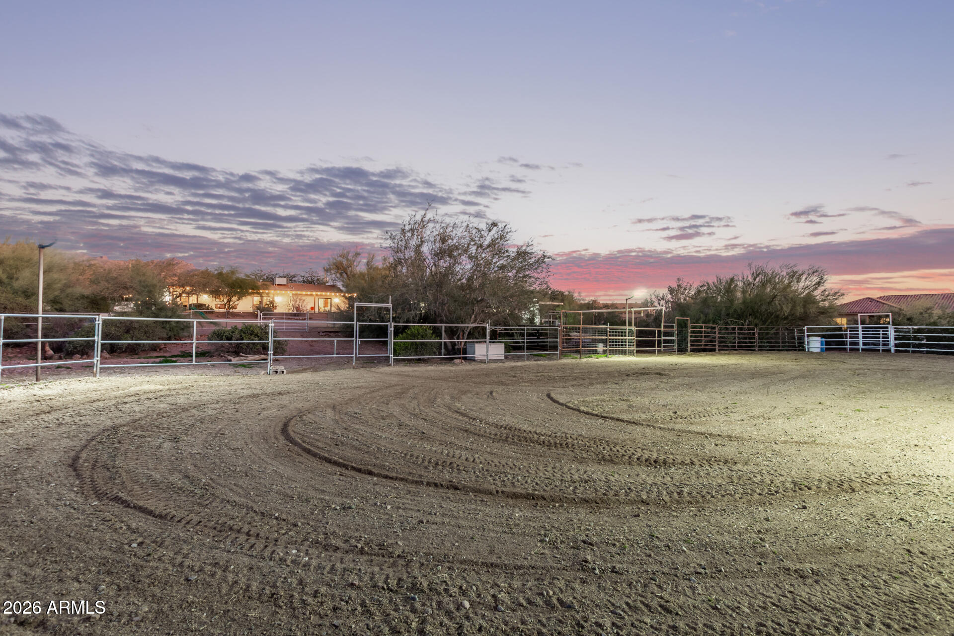 164 South Sixshooter Road Apache Junction, AZ 85119 - Photo 49 of 85 51 Six Shooter
