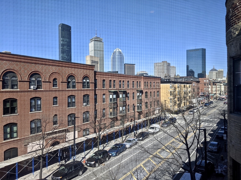 616 Columbus Avenue, Unit 7 Boston, MA 02118 - Photo 7 of 25 a view of a city view from a balcony