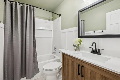 $399,000 | 329 Bristol Lane, Fox River Grove, IL 60021