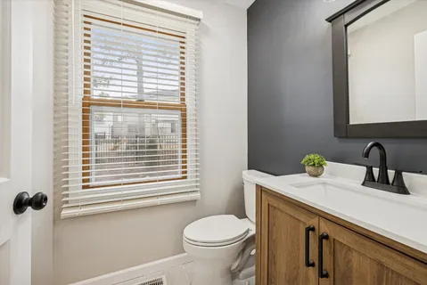 $399,000 | 329 Bristol Lane, Fox River Grove, IL 60021