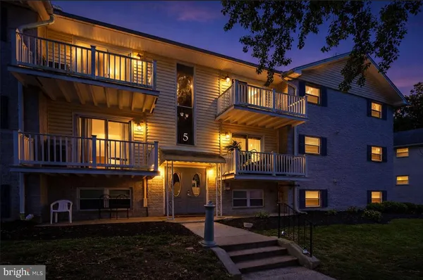 $1,700 | 5 Warren Lodge Court, Unit B, Cockeysville, MD 21030