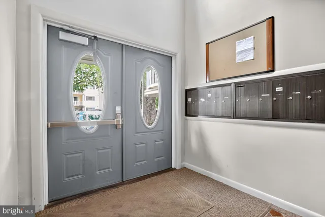 $1,700 | 5 Warren Lodge Court, Unit B, Cockeysville, MD 21030