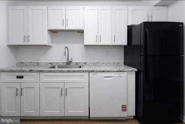 $1,700 | 5 Warren Lodge Court, Unit B, Cockeysville, MD 21030