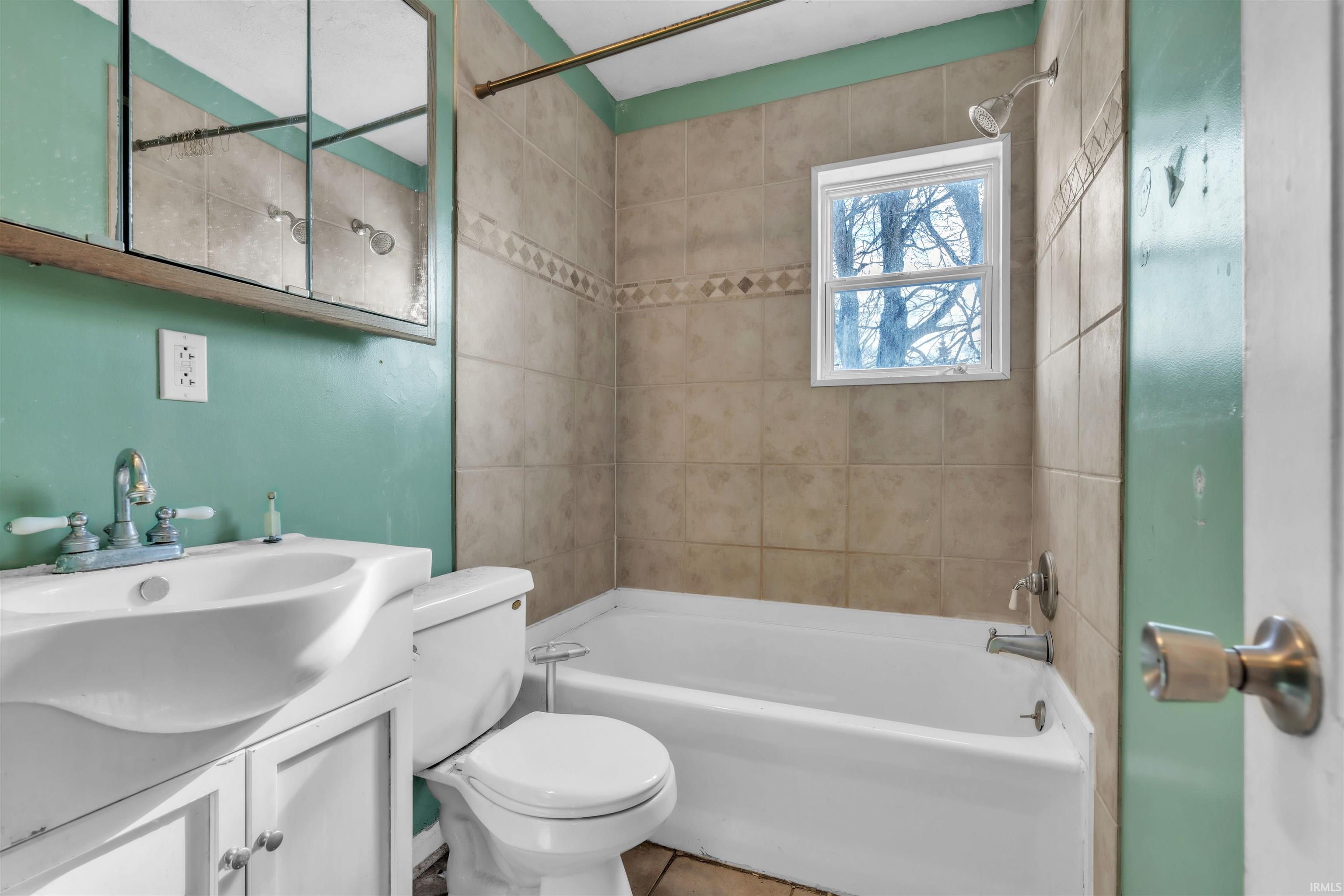 339 Stevenson Street Decatur, IN 46733 - Photo 8 of 32