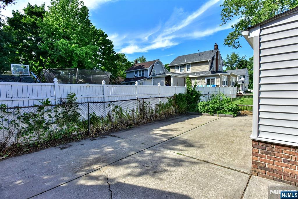 77 Herman Street Hackensack, NJ 07601 - Photo 39 of 40