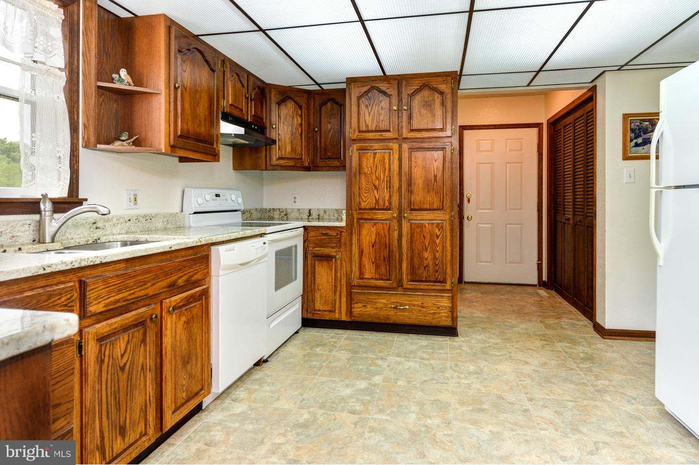1348 Leeds Road Elkton, MD 21921 - Photo 10 of 26 Kitchen