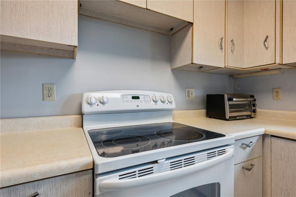 2480 Lynnrose Drive Irwin, PA 15642 - Photo 29 of 39 a utility room with dryer and washer