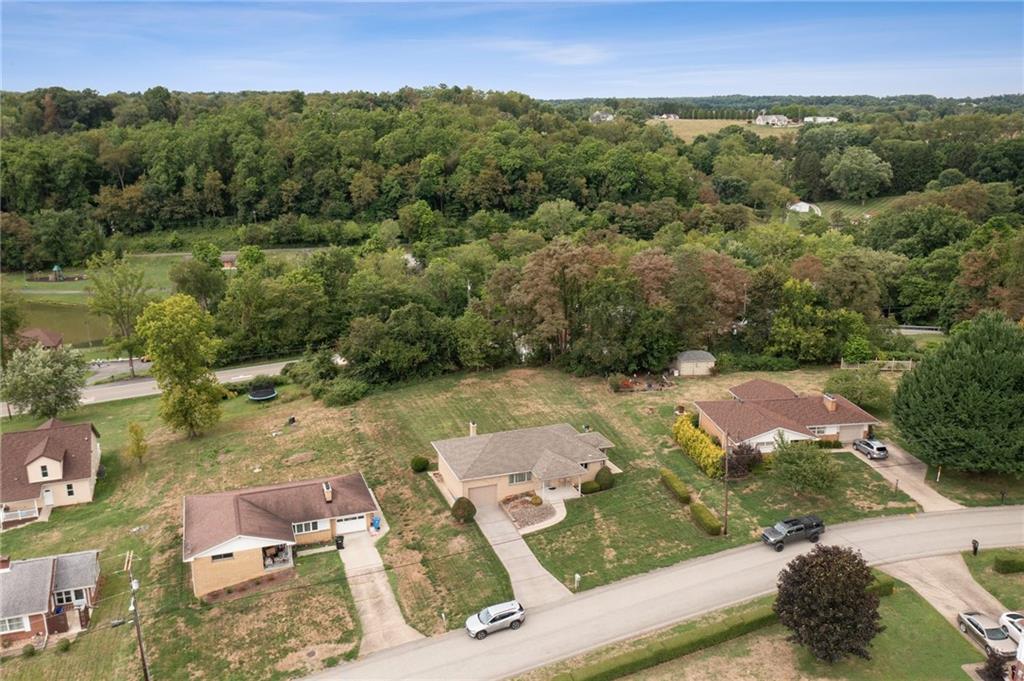 2480 Lynnrose Drive Irwin, PA 15642 - Photo 36 of 39 an aerial view of a house with a yard