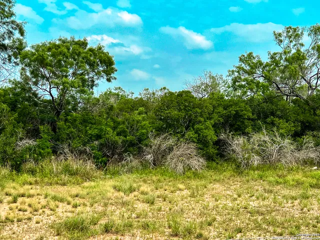 $420,000 | 0 Count Road 5232, Yancey, TX 78850