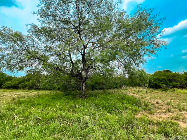 $420,000 | 0 Count Road 5232, Yancey, TX 78850