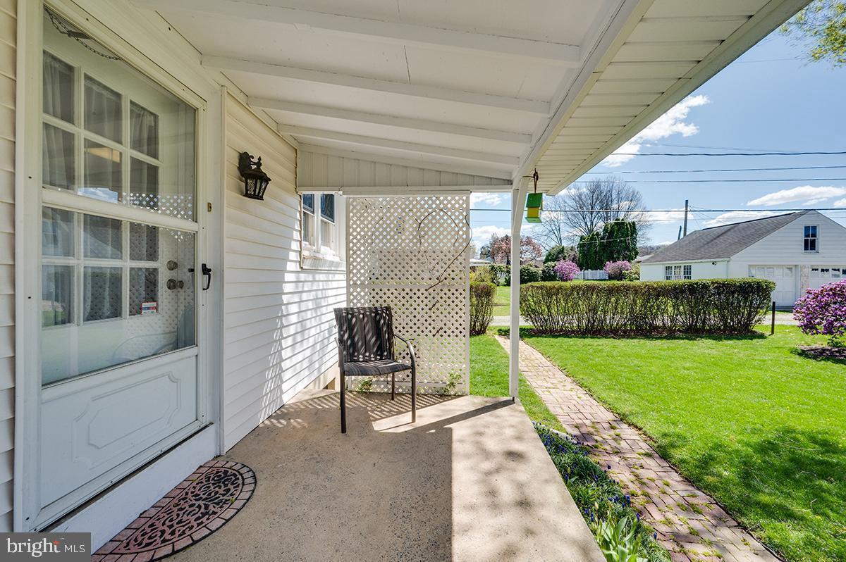 118 Beverly Avenue Reading, PA 19607 - Photo 11 of 12 Backyard porch