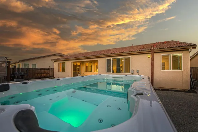 $495,000 | 1066 La Canada Avenue, Clovis, CA 93619