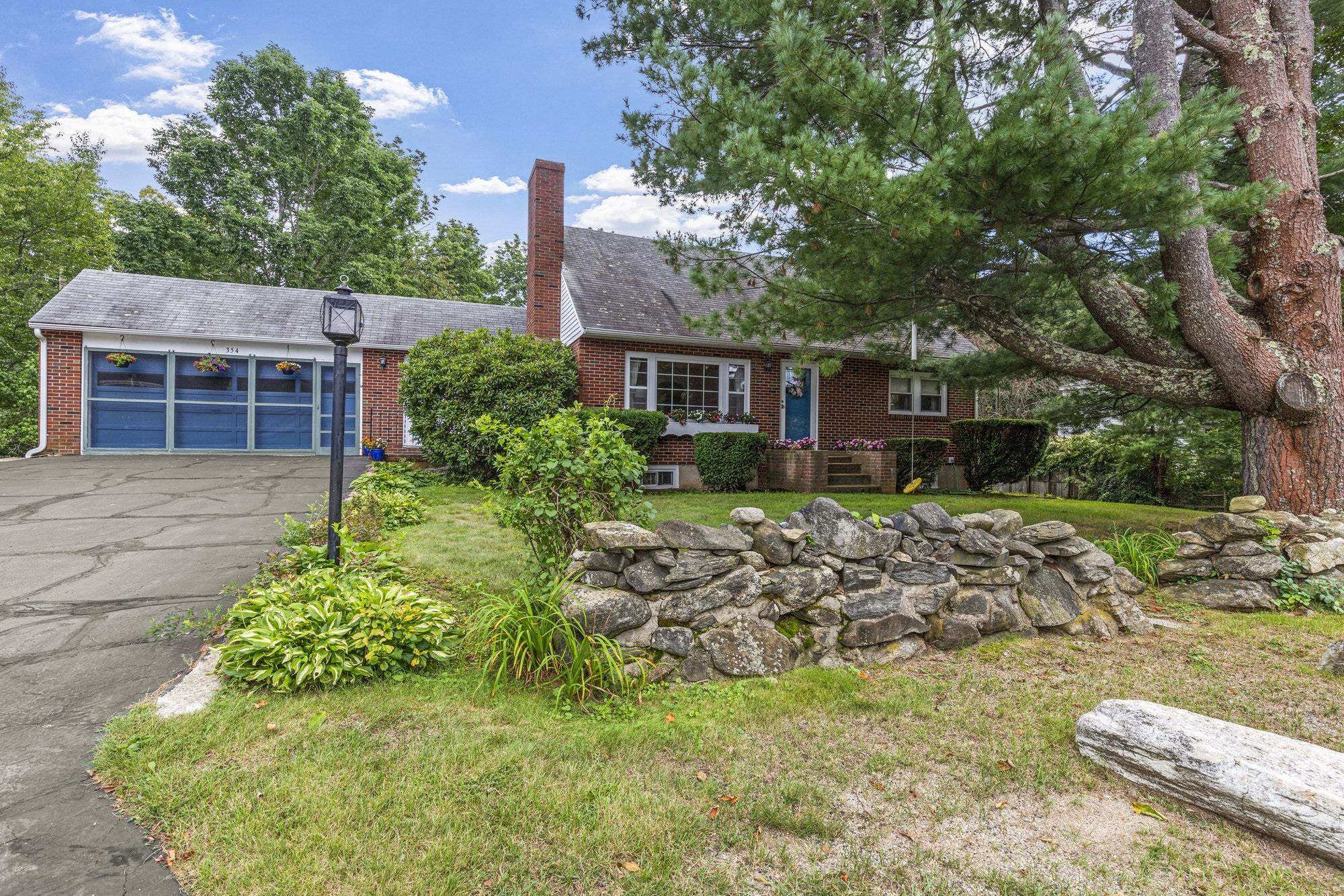 354 Wallis Road Rye, NH 03870 - Photo 1 of 38