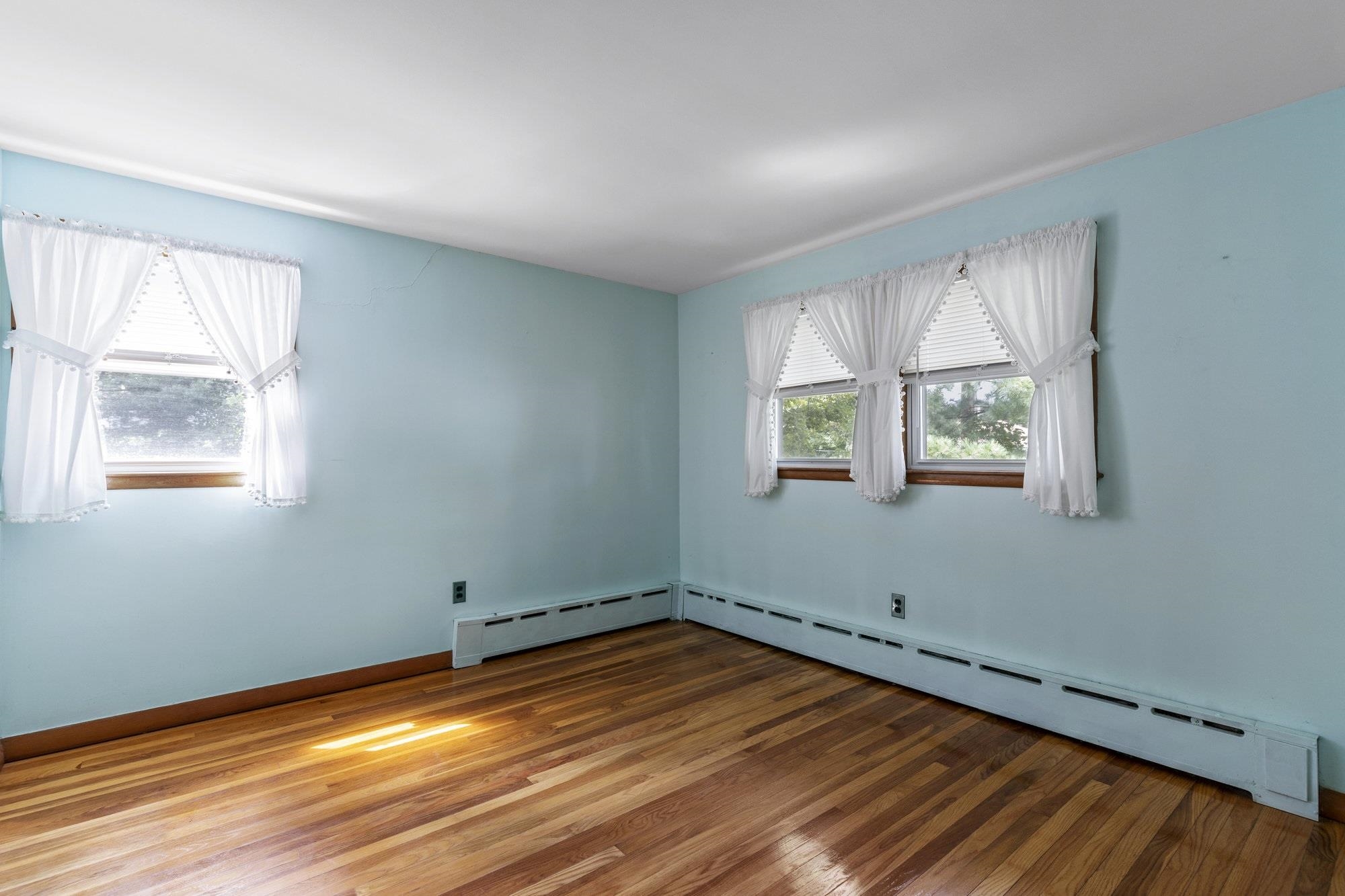 354 Wallis Road Rye, NH 03870 - Photo 14 of 38