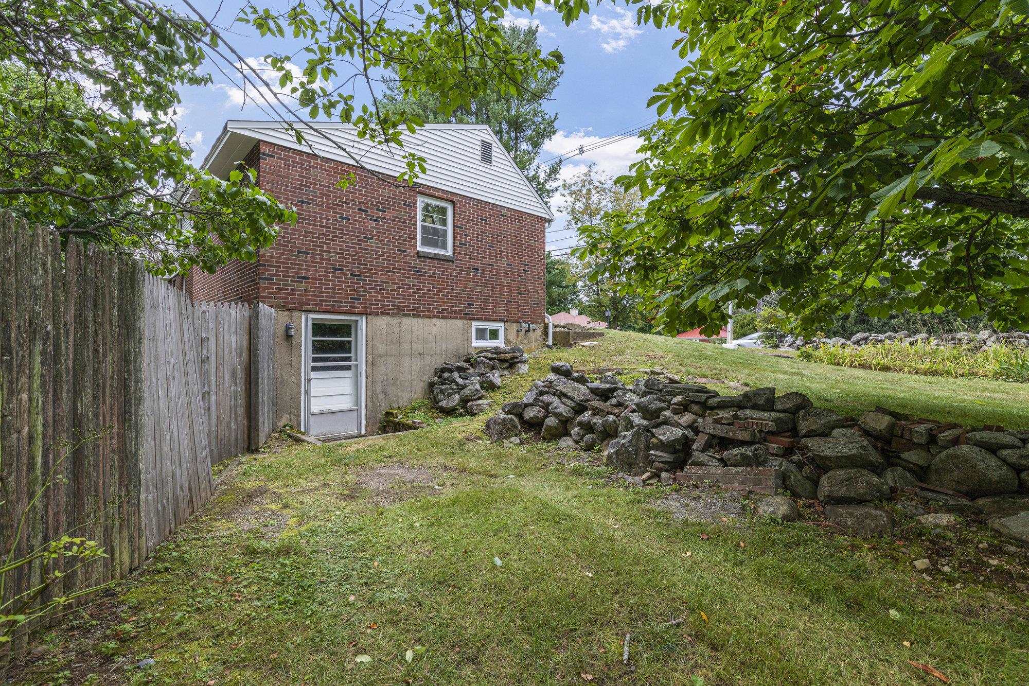 354 Wallis Road Rye, NH 03870 - Photo 33 of 38