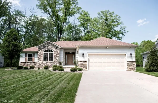 $460,000 | 101 Muirfield Drive, Warren, OH 44484