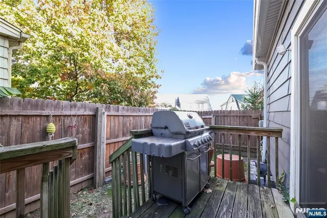 $935,000 | 165 Pine Street, Hackensack, NJ 07601