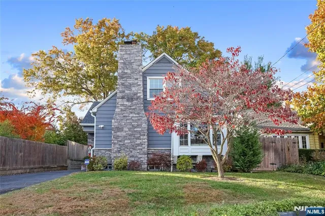 $935,000 | 165 Pine Street, Hackensack, NJ 07601