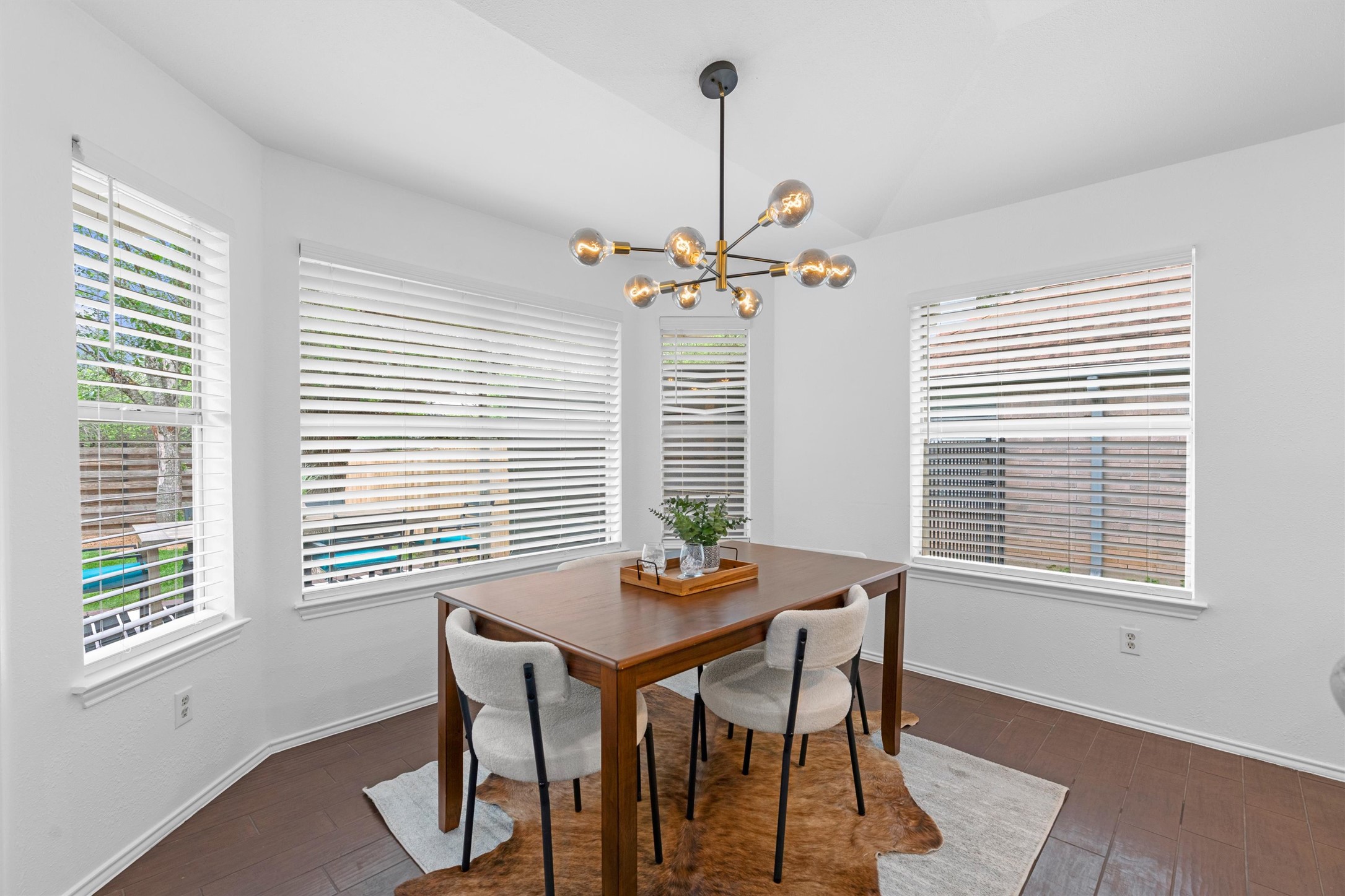 9305 Lightwood Loop Austin, TX 78748 - Photo 16 of 40 a dining room with furniture and window