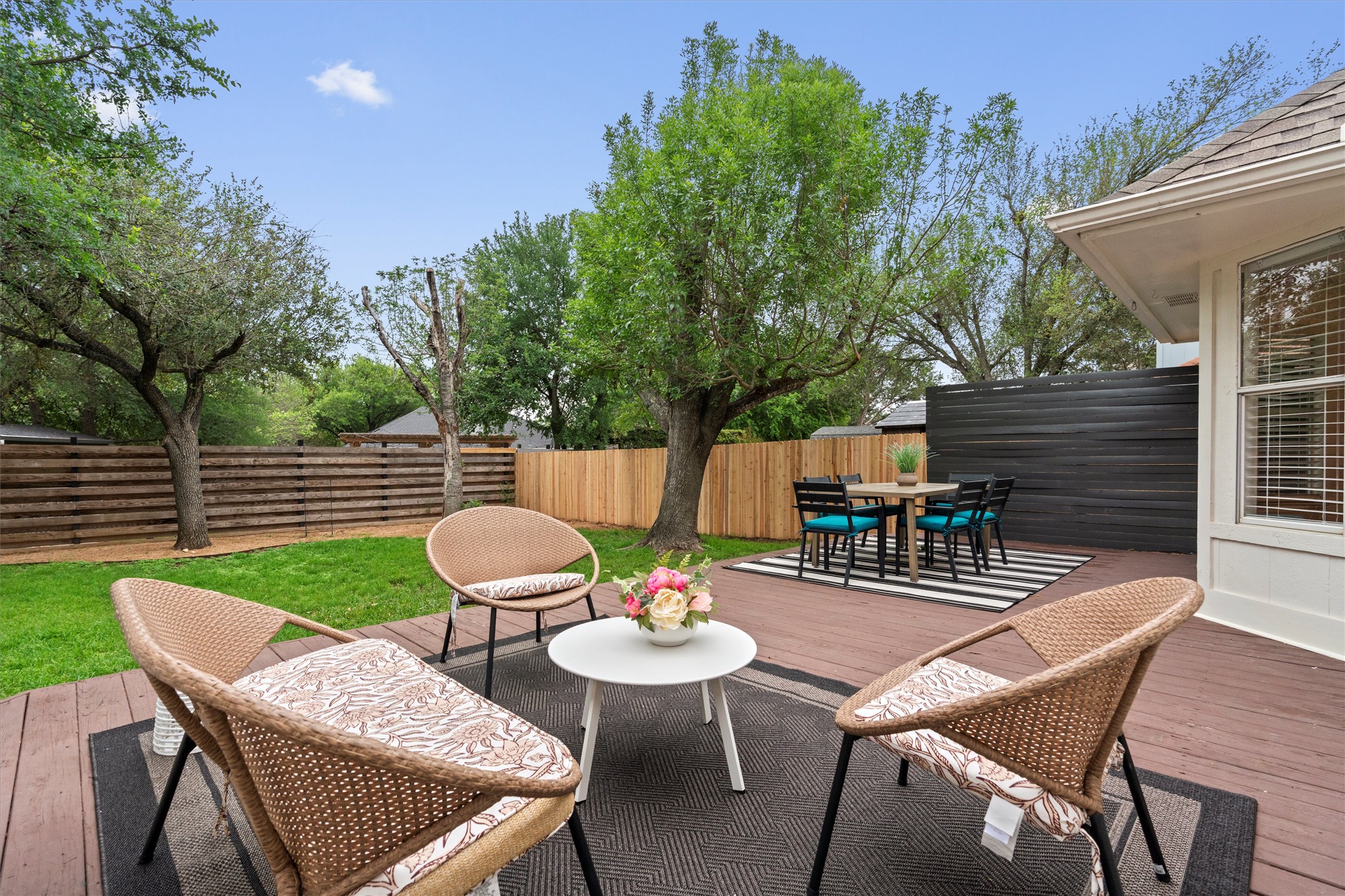 9305 Lightwood Loop Austin, TX 78748 - Photo 31 of 40 a view of a table and chairs in the patio