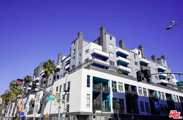 $2,519 | 245 Pine Avenue, Unit 430, Long Beach, CA 90802